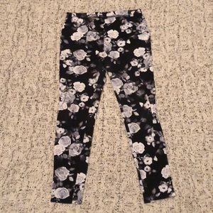 {{Forever21}} Floral print tights